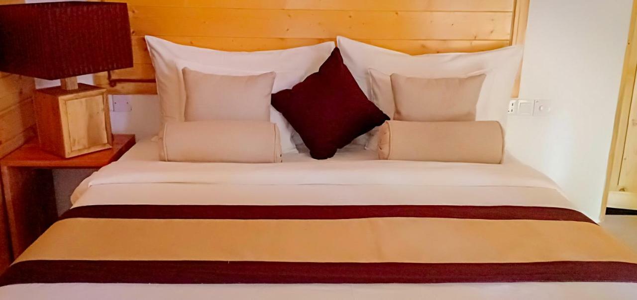 Trinco Relax Hut Trincomalee Exterior foto