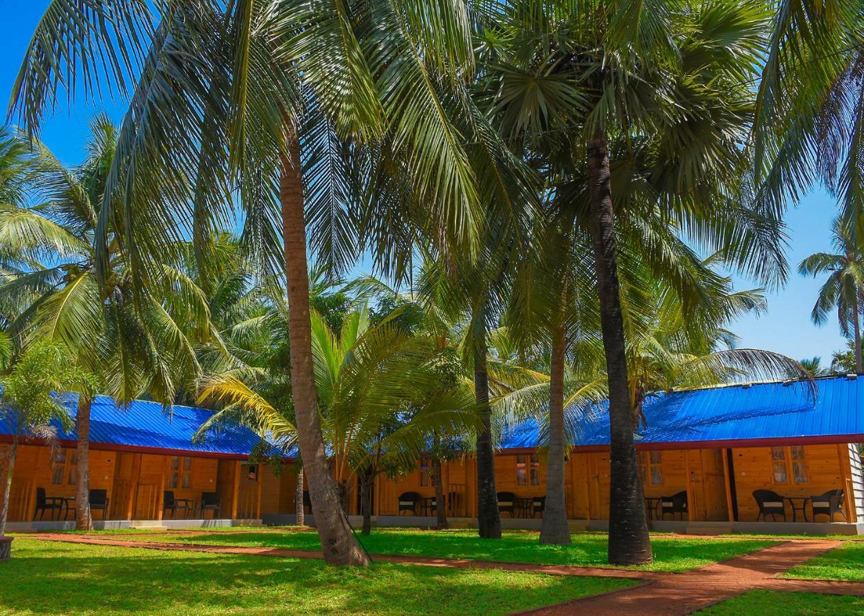 Trinco Relax Hut Trincomalee Exterior foto