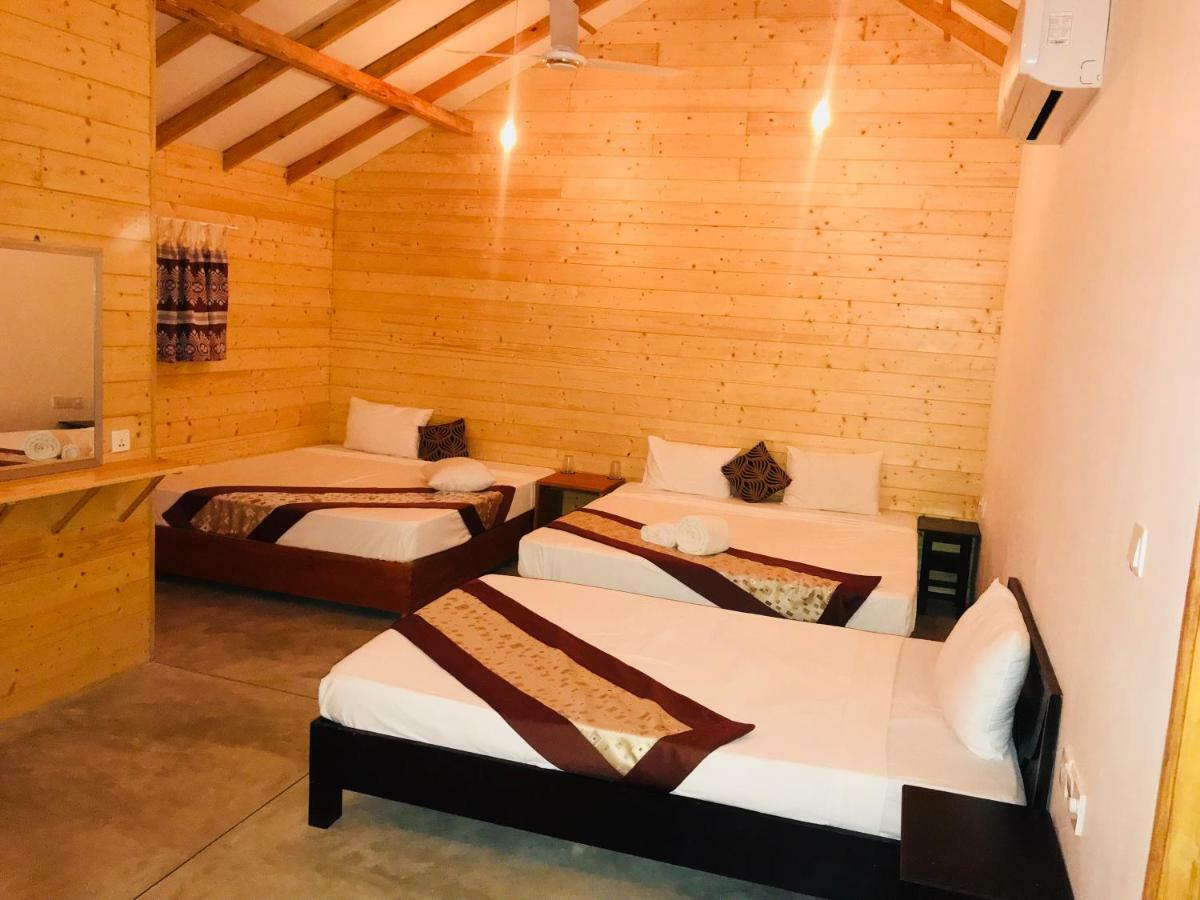 Trinco Relax Hut Trincomalee Exterior foto