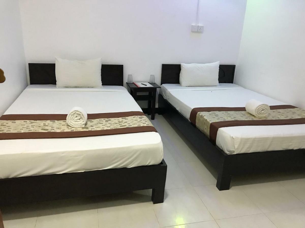 Trinco Relax Hut Trincomalee Exterior foto