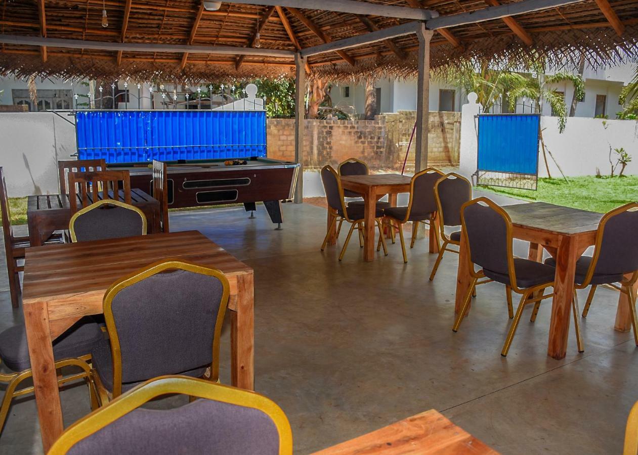 Trinco Relax Hut Trincomalee Exterior foto